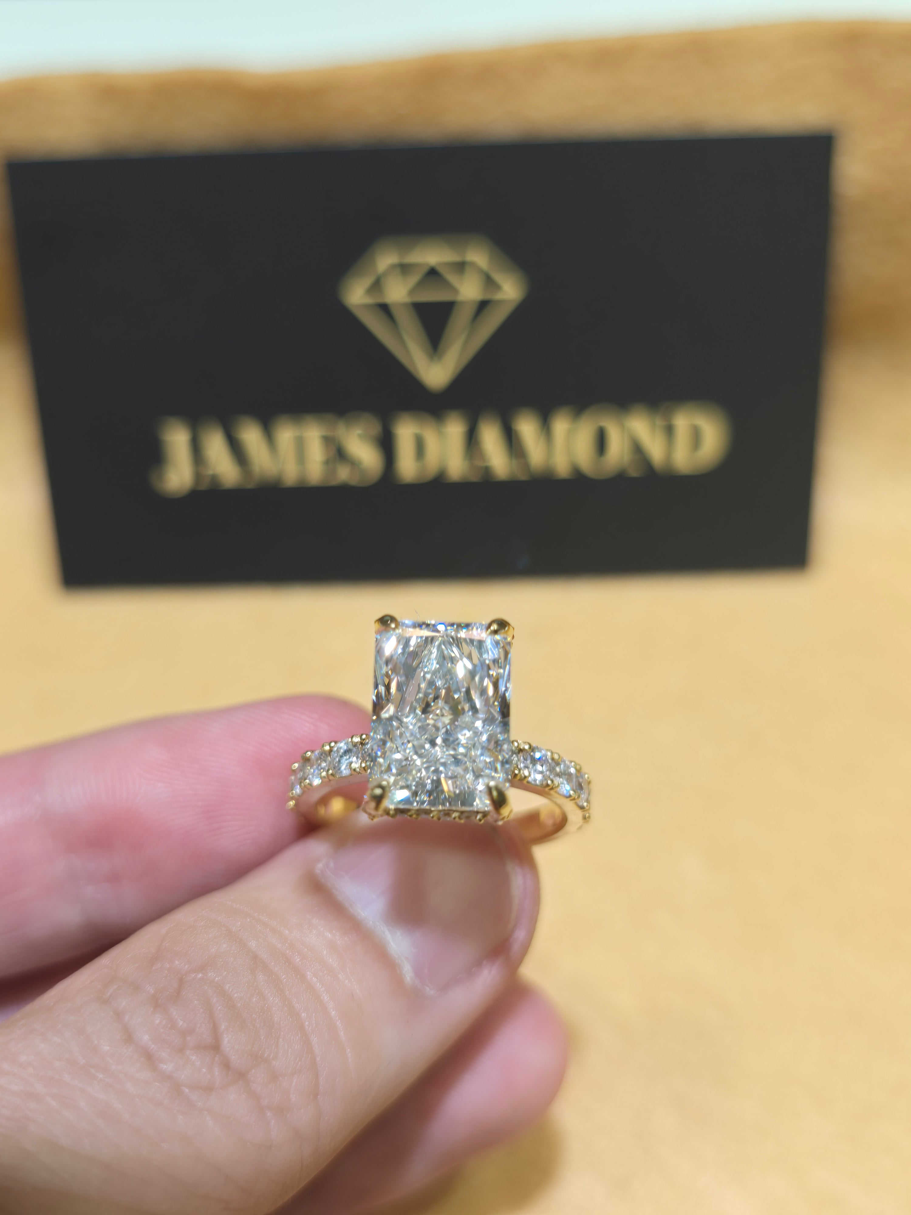 Radiant Rings 💍 Center Diamond 2-5 carats 💍