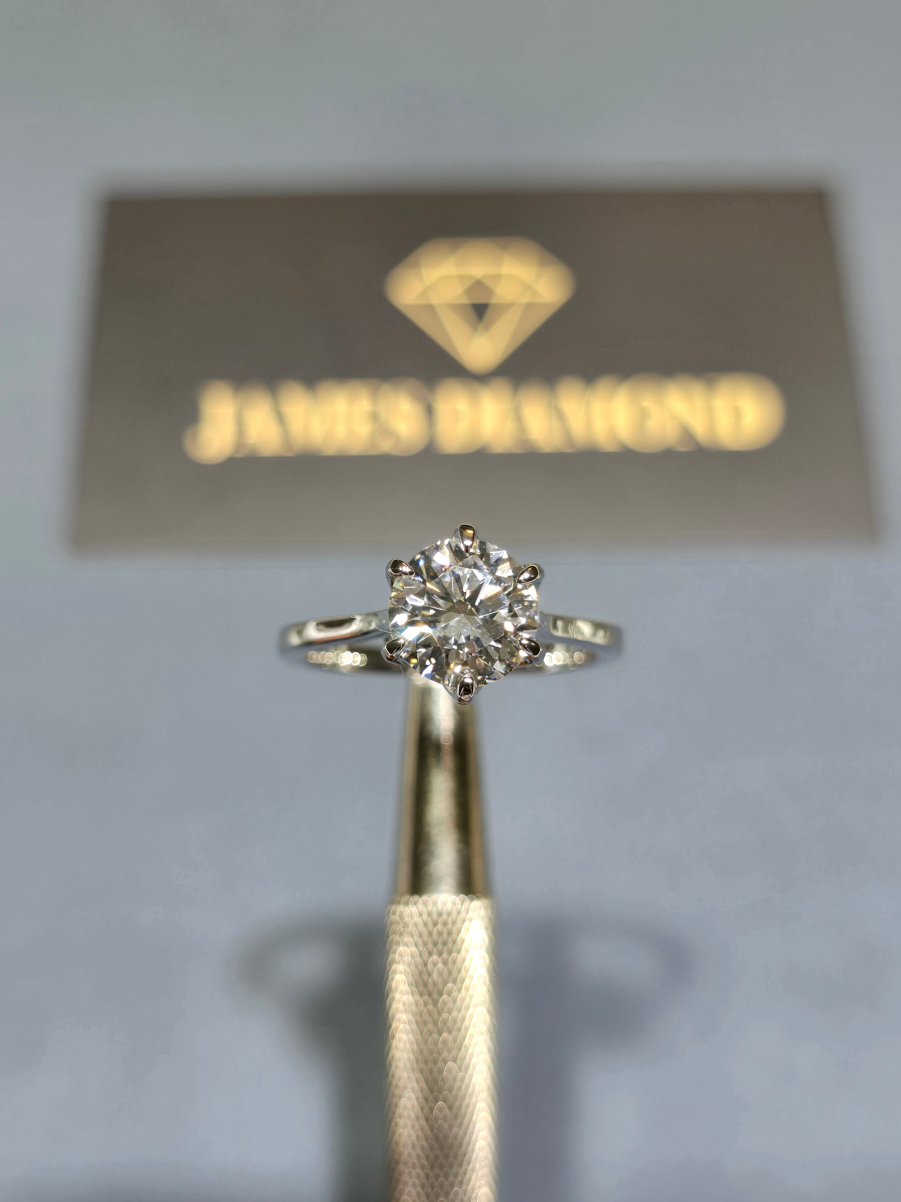 Solitaire Round rings 💍 Center Diamond 2-6 carats / IGI Certificate 💎