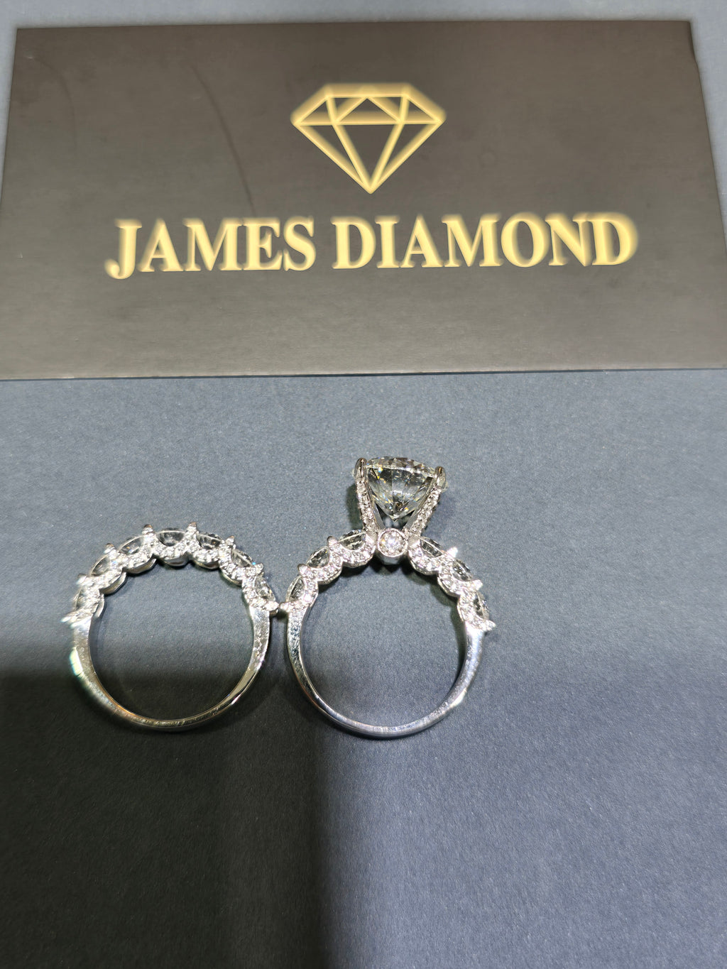 Beautiful Round Rings 💍 Center 4-6 carats center 💎 IGI Certificate 💎