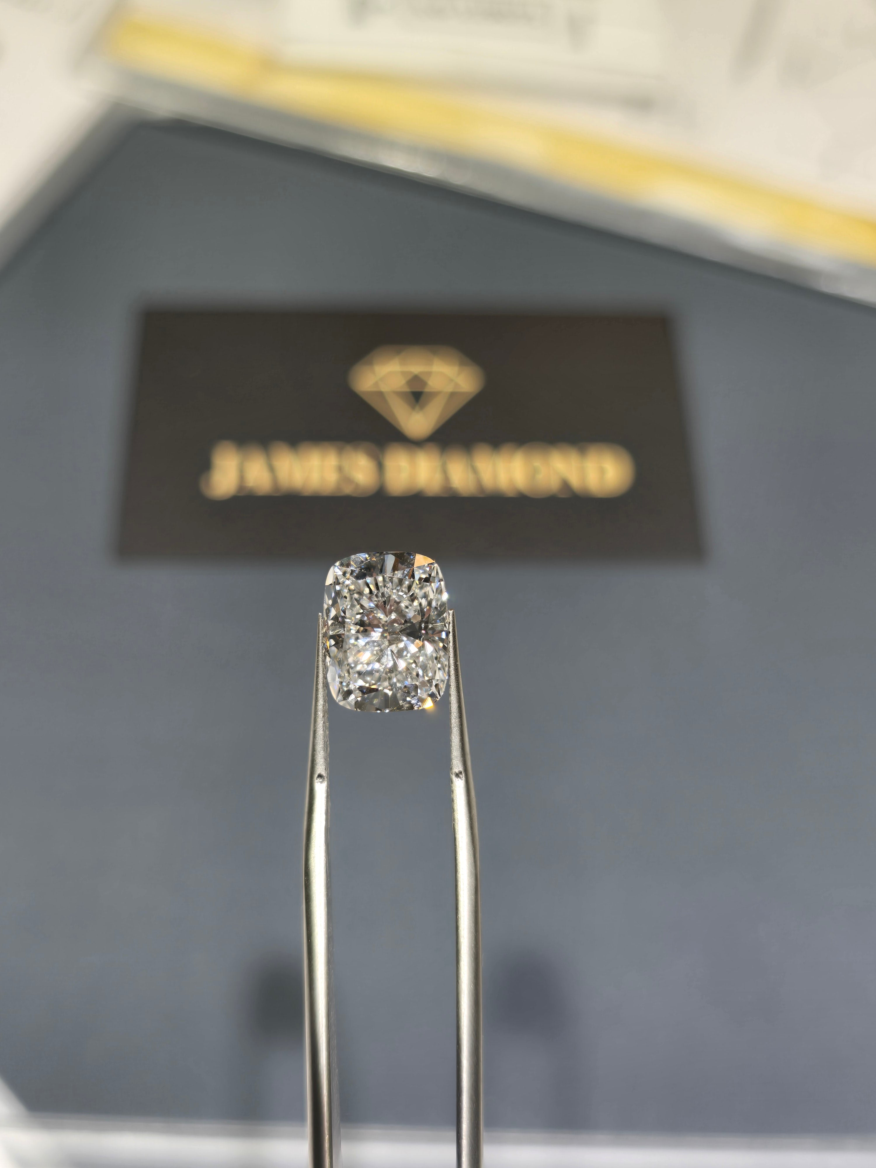 James Diamond Lab-Grown Cushion Cut 2.07ct G/VS1 – IGI Certified – SKU 660474275
