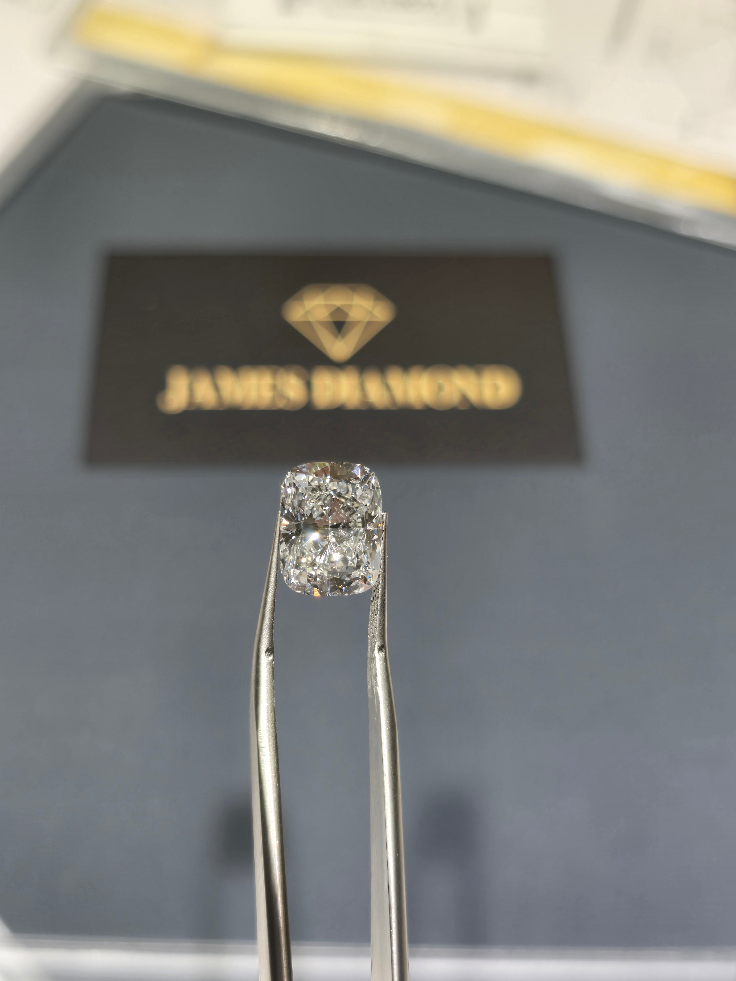 James Diamond Lab-Grown Cushion Cut 0.50ct F/VS1 – IGI Certified – SKU 524215435
