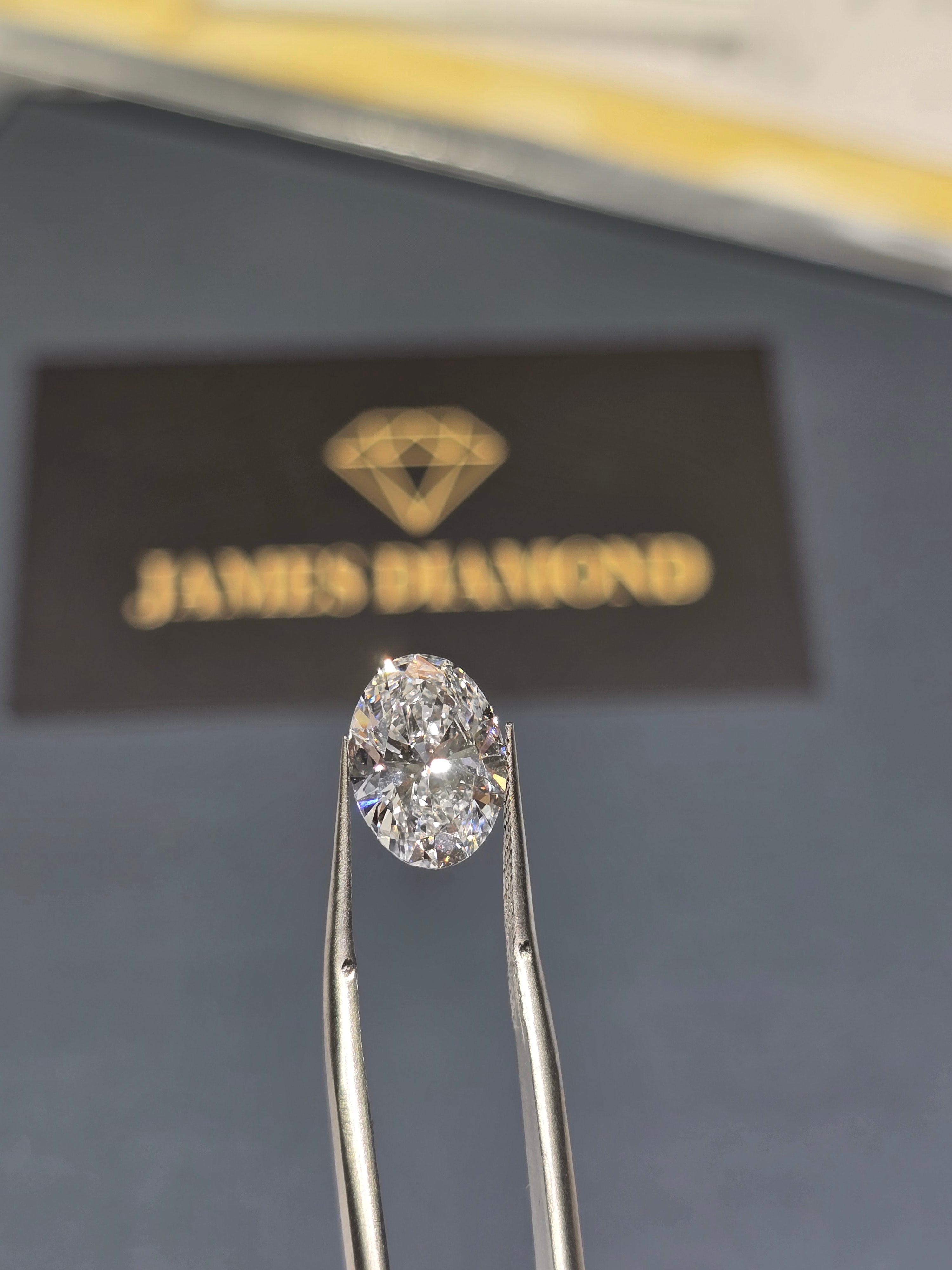 James Diamond Lab-Grown Oval Cut 1.59ct D/VS1 – IGI Certified – SKU 689509323