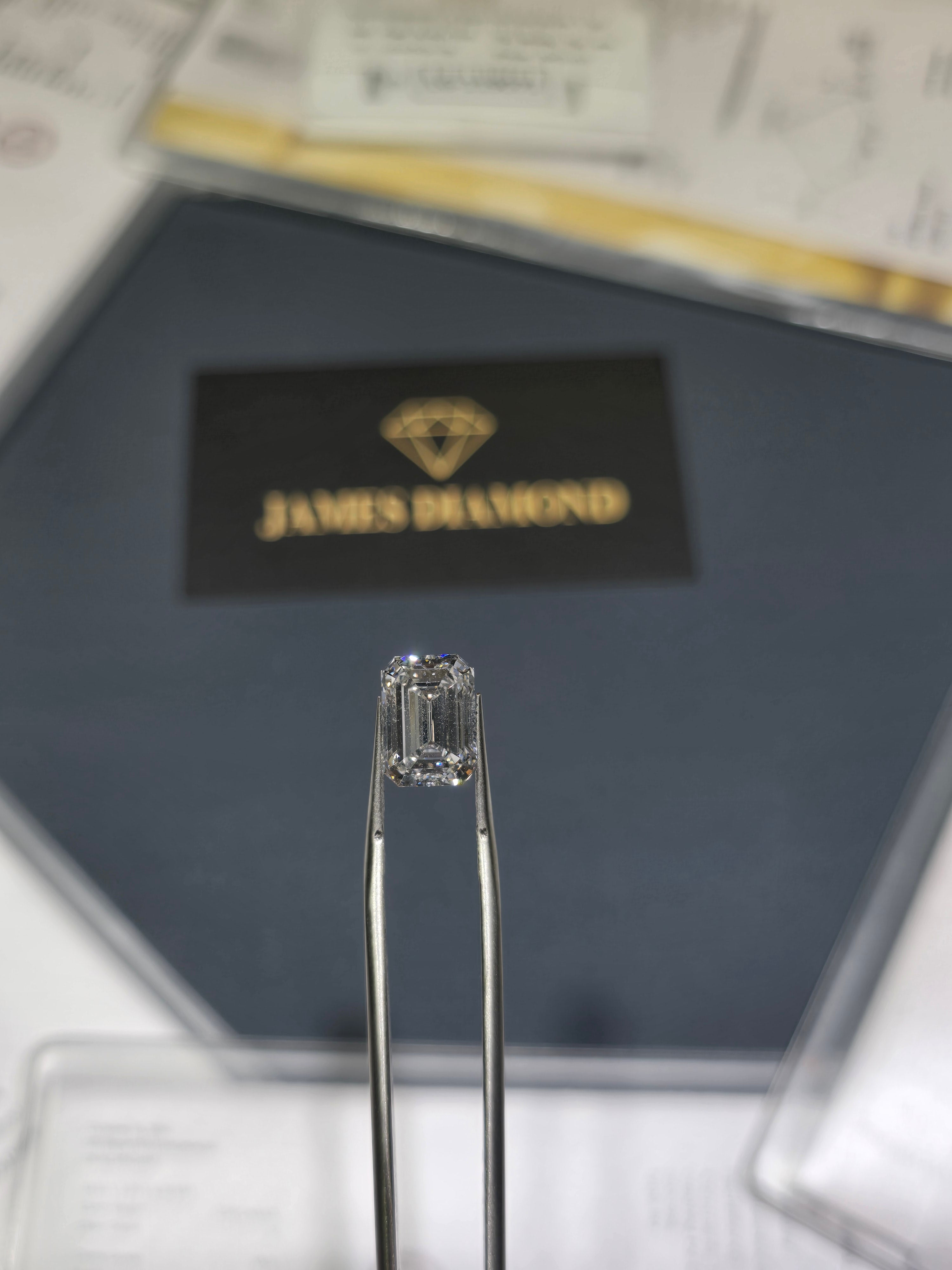 James Diamond Lab-Grown Emerald Cut 2.70ct G/VS1 – IGI Certified – SKU 657464462
