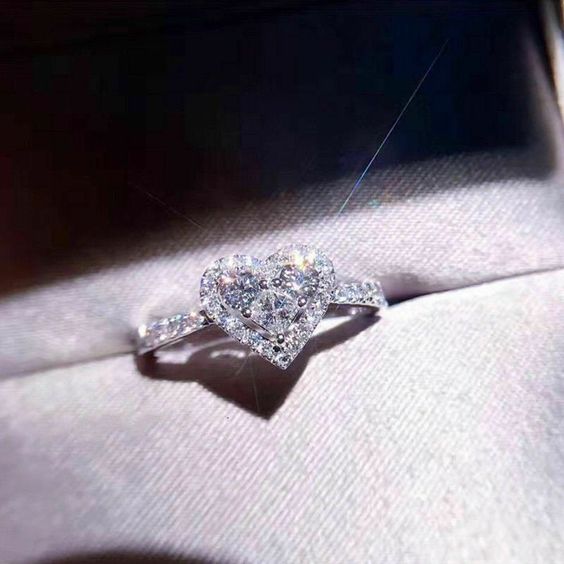 James Diamond Lab-Grown Heart Cut 2.93ct D/VS2 – IGI Certified – SKU 720536552