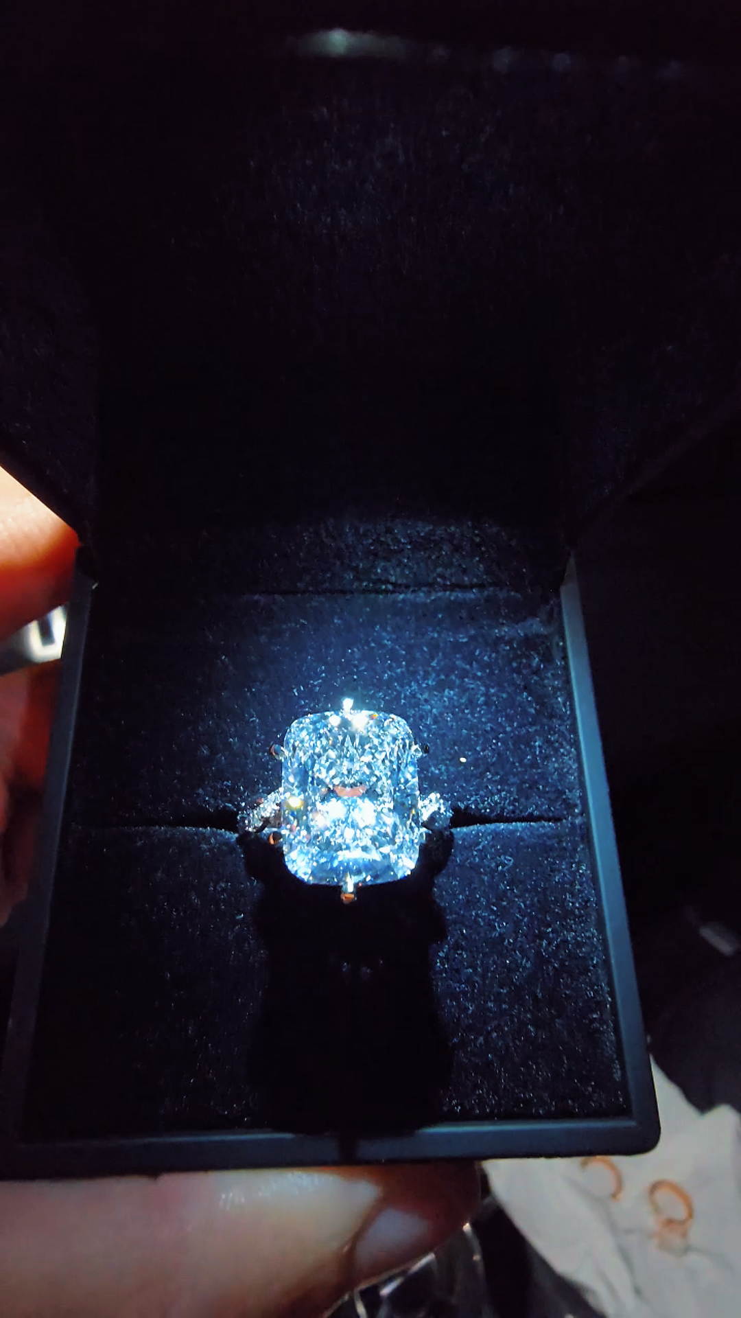 Cushion ring 8 carat Center | Gold 14K