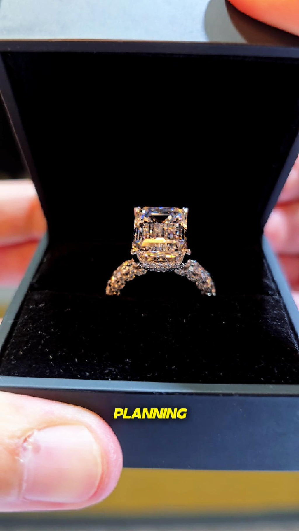 REAL DIAMOND 💎$5,899💎 Emerald Shape / Center Diamond 8ct / IGI Cert ✨ Hot Deal