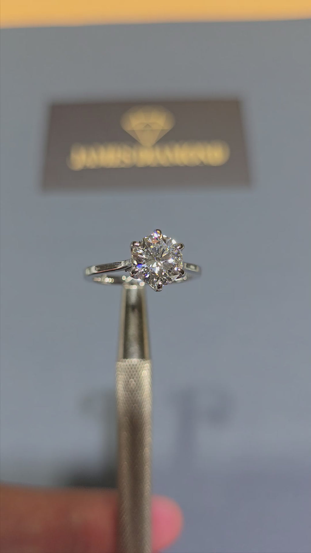 Solitaire Round rings 💍 Center Diamond 2-6 carats / IGI Certificate 💎