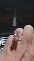 Hot Design - Full Radiant 💍  Center 8 carat / total 18 Carat / Gold 14K