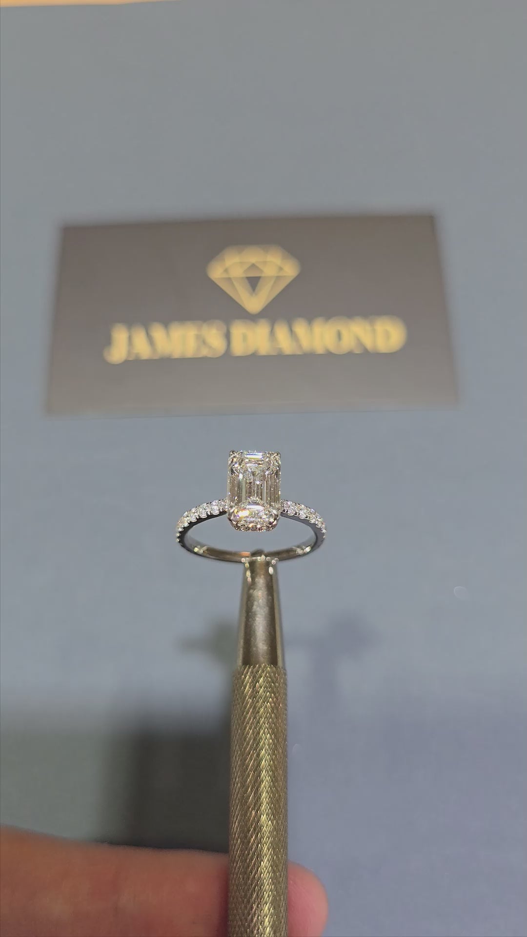 Eternal Grace – Emerald Cut Diamond Solitaire Ring