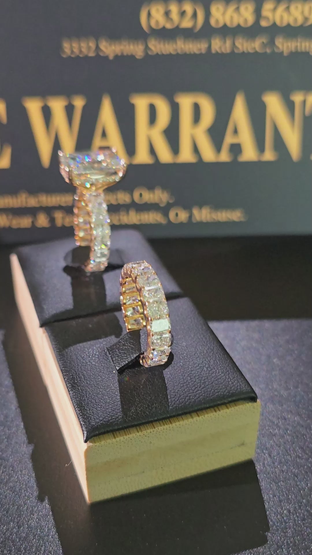 Hot Design - Full Radiant 💍  Center 8 carat / total 18 Carat / Gold 14K